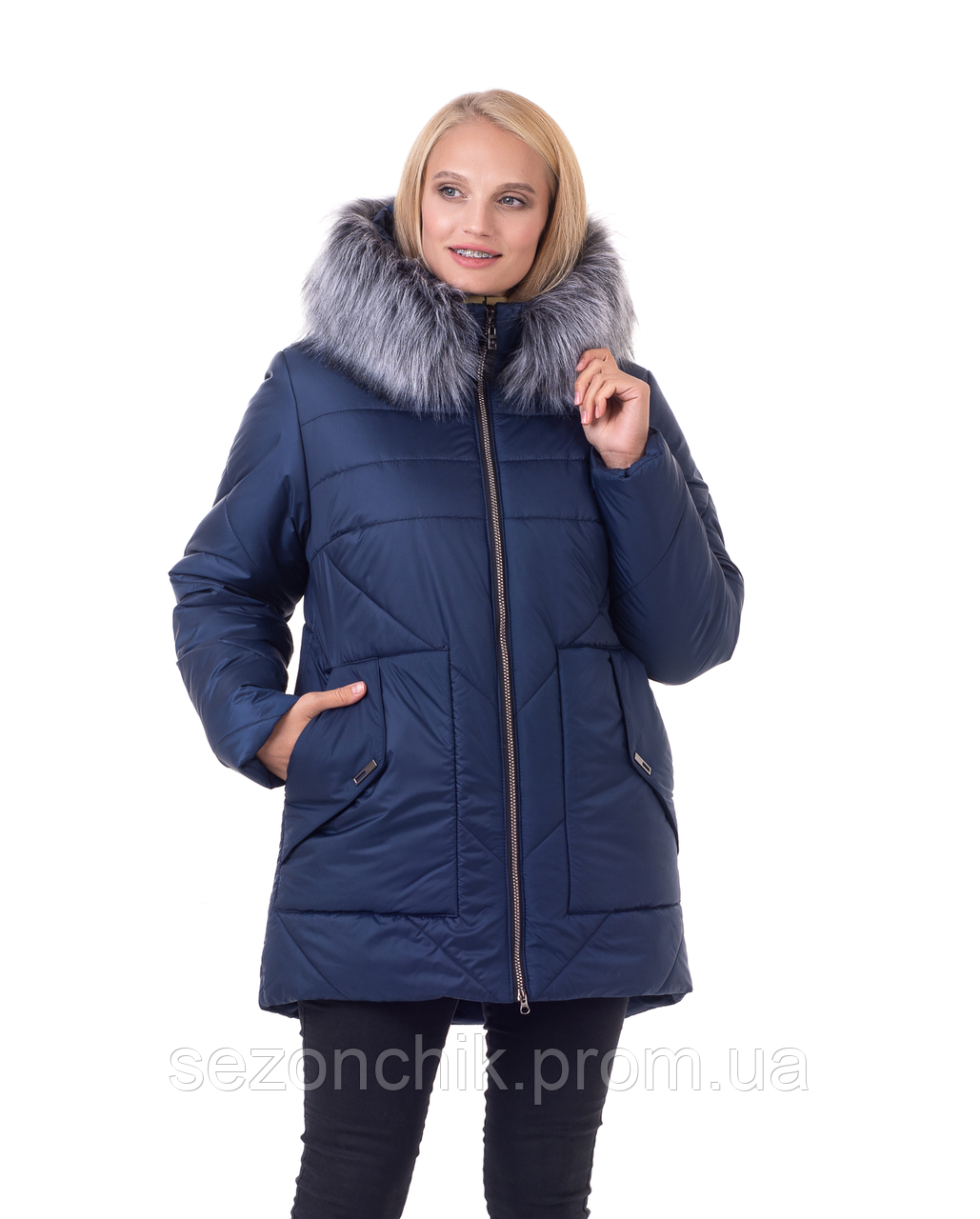 Стильна жіноча модна куртка з натуральним хутром