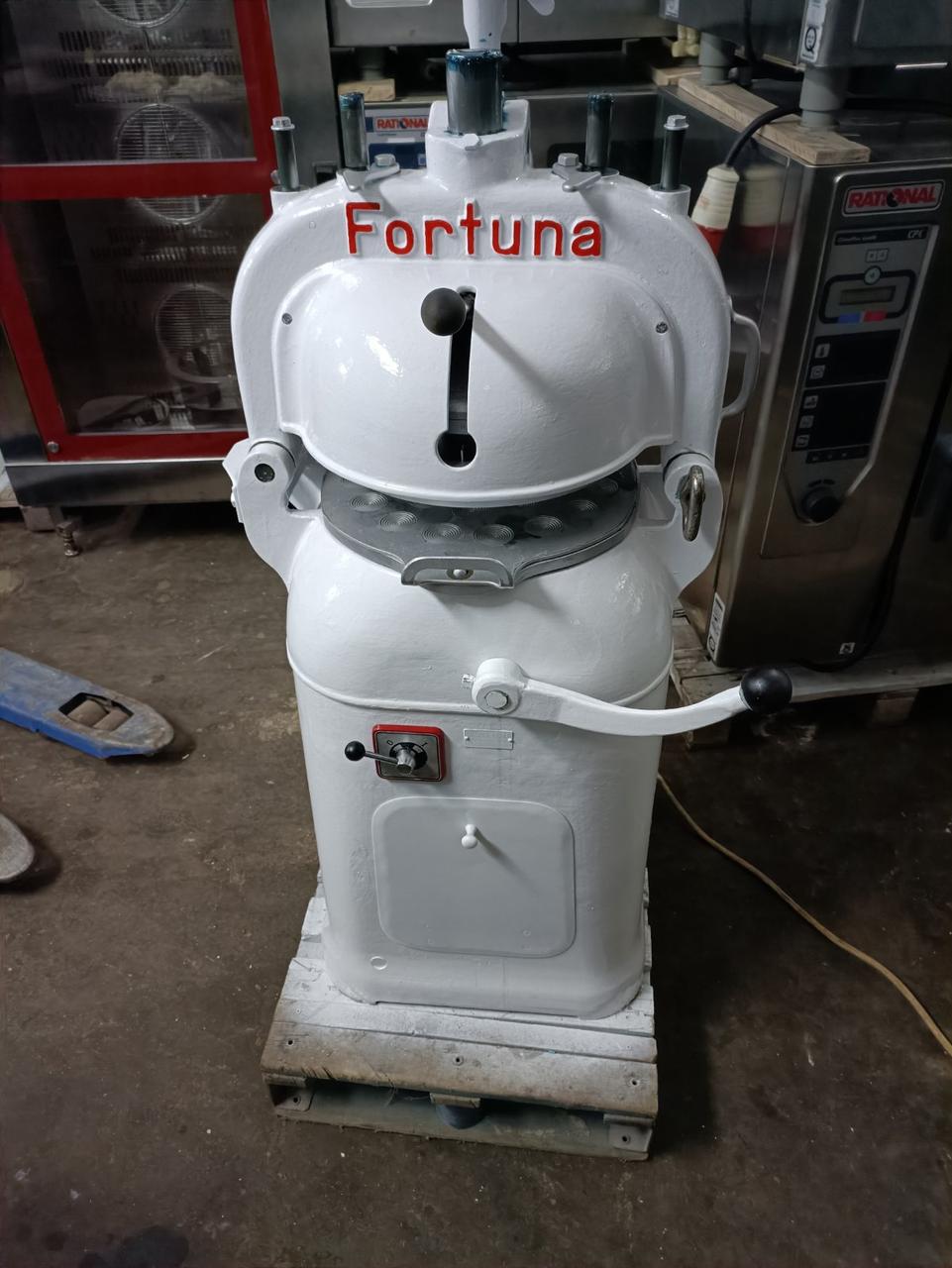 Тістоділитель-округлювач дрібноштучний Fortuna (Німеччина)