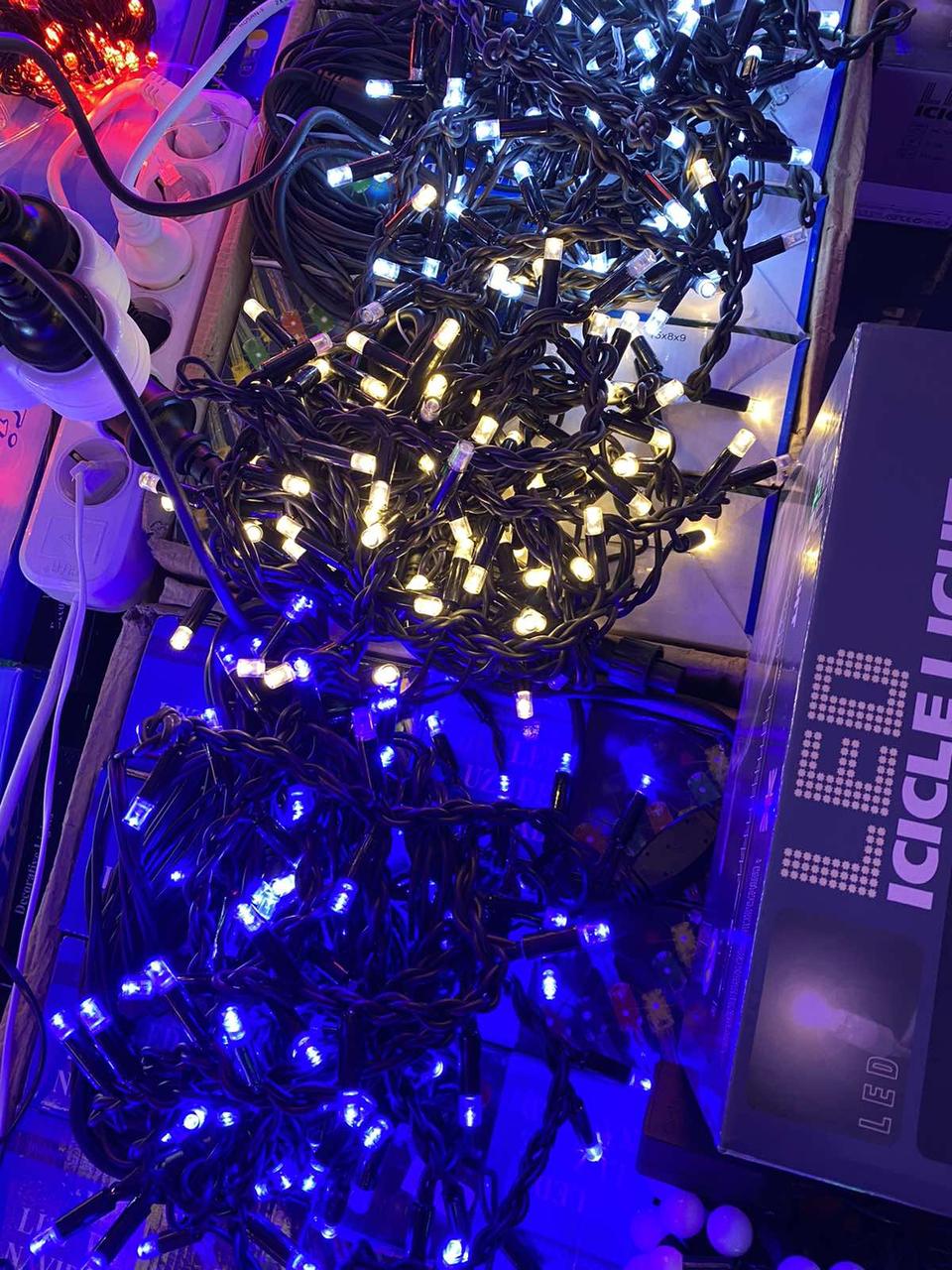 5x0.7м 100LED Чорний шнур з Перехідником Гірлянда Світлодіодна Холодна від Мережі Бахрома