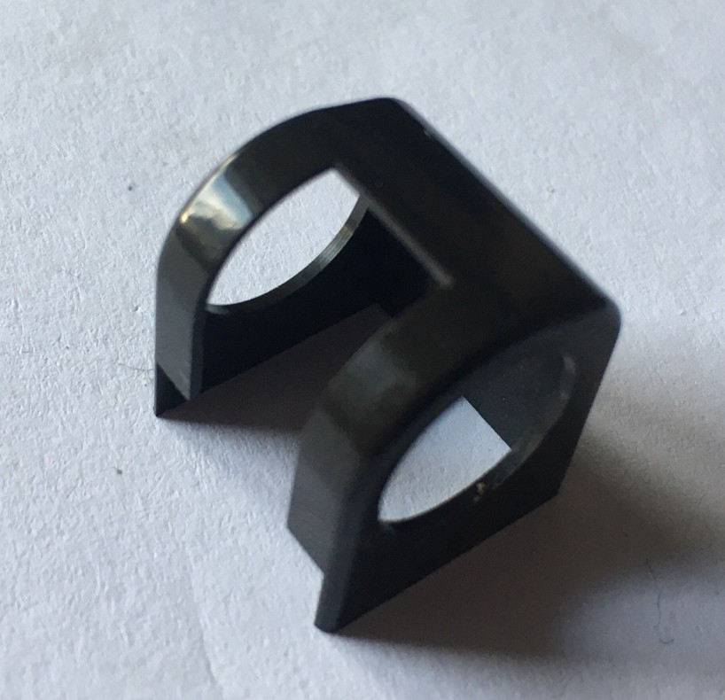 Накладка Schuco VarioTec Standard 254408 нижньої рамної петлі металопластикового вікна, фото 1