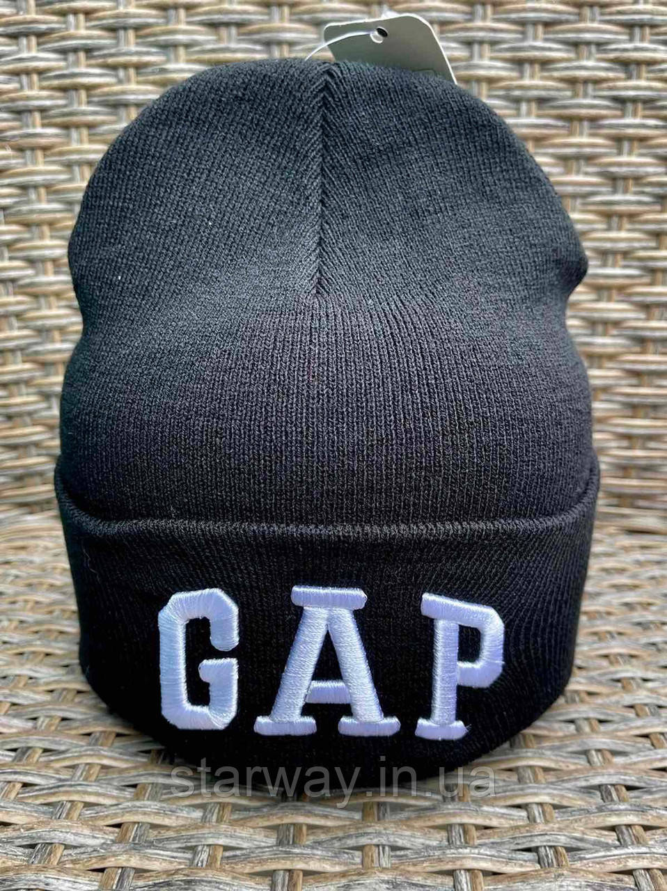 Чорна стильна шапка gap логотип вишитий