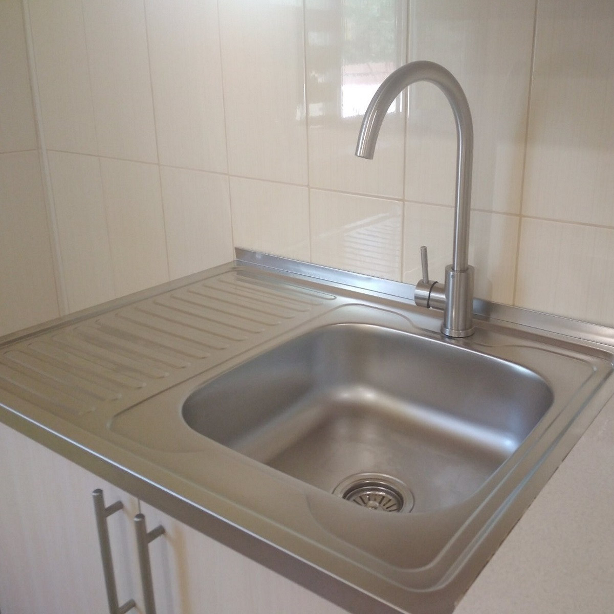 Кухонна мийка Platinum 8060 R Satin 0,6 мм накладна, фото 1