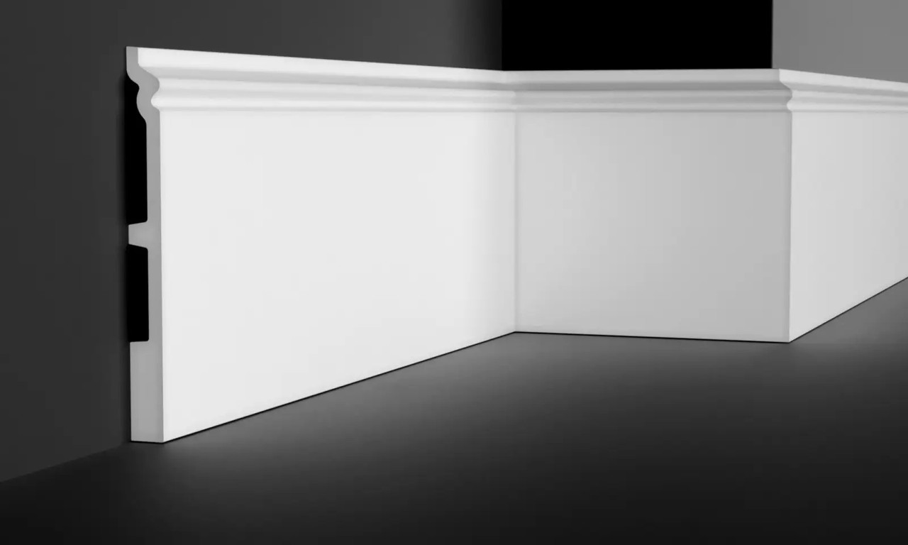 Плінтус Gaudi CR3248 (200х18х2000) мм, фото 1