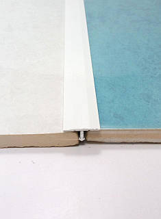 Т-подібний профіль для плитки АТ-13. Ширина 13мм. L-2.7 м. Білий (Білосніжний)