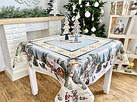 Скатерть новогодняя гобеленовая "Рождество в Карпатах" 137 х 137 см