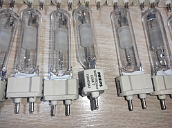 Лампа Philips MASTERColour CDM-T 150W / 942 G12