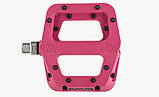 Педалі Race Face Chester 110x101 мм, платформені, рожеві, CrMo вісь, 16 змінних шипів, фото 2