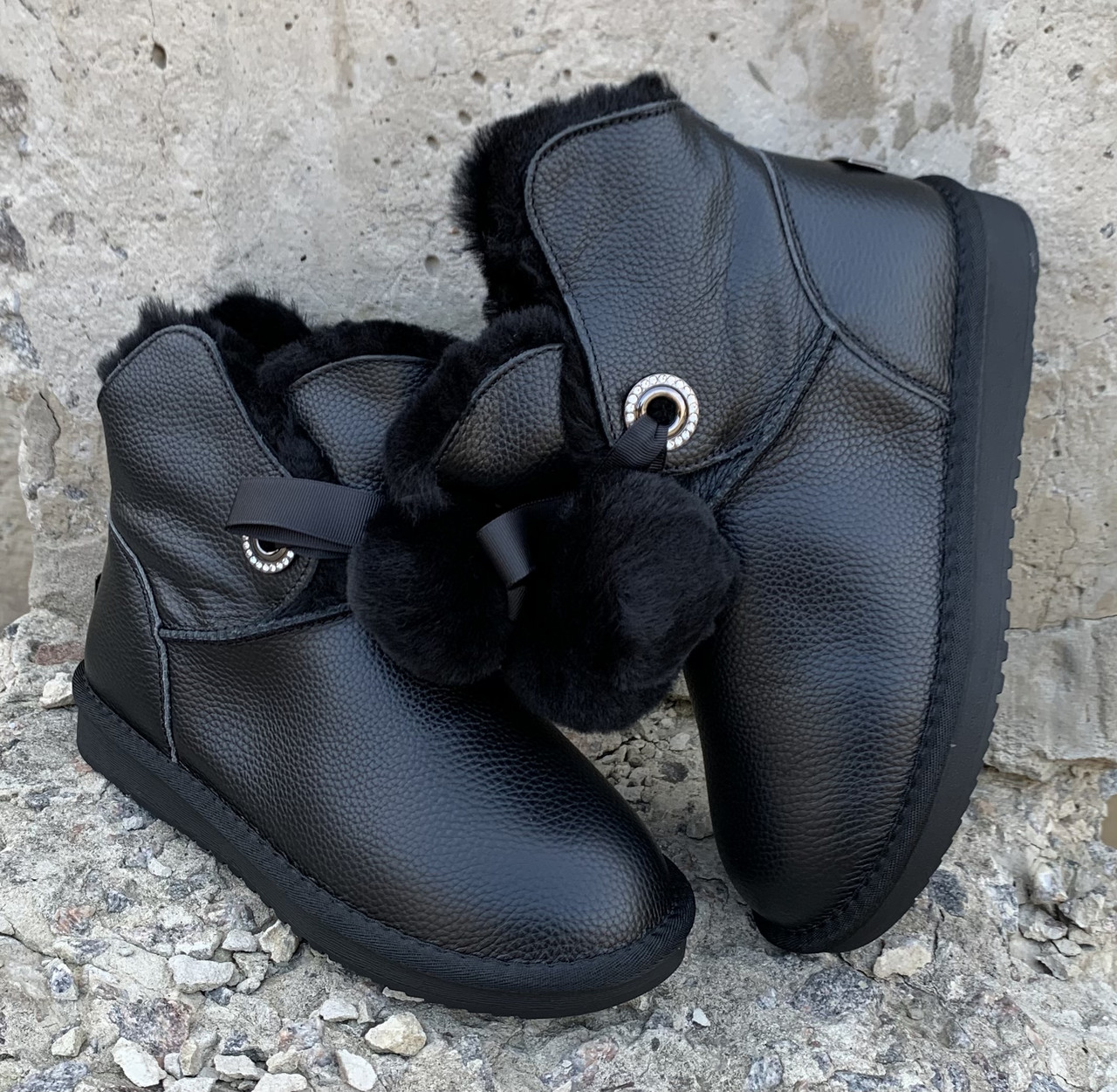 Жіночі натуральні шкіряні уги Baldinini чорного кольору з милими бубонами 36, фото 1