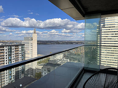 Розсувна поворотна-складна система TIARA MAX для скління балконів, лоджій, терас