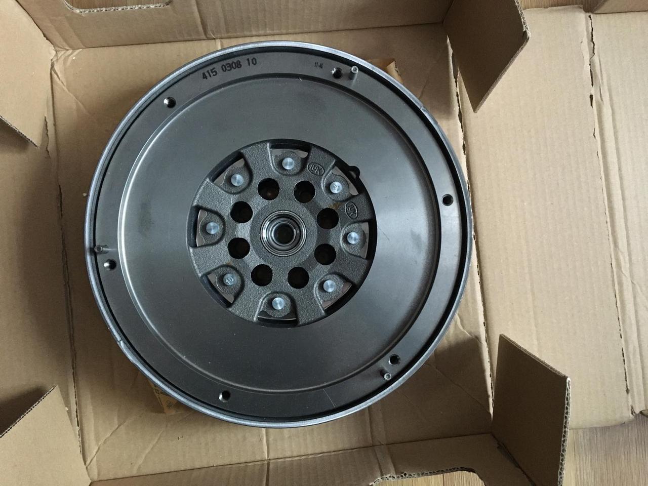 Двухмассовый маховик, демпфер LUK 415030810 MERCEDES C / E 2.2 CDI 06-, фото 1