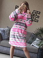 Женская теплая плюшевая домашняя туника розовая с оленями
