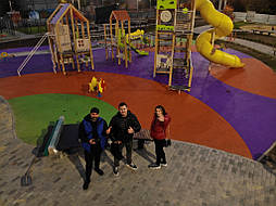 Двухслойное покрытие для детской площадки. Харьков, ул. Саперная, 20 7