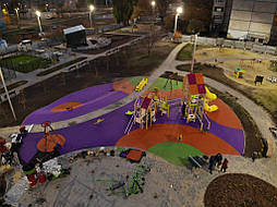 Двухслойное покрытие для детской площадки. Харьков, ул. Саперная, 20 8