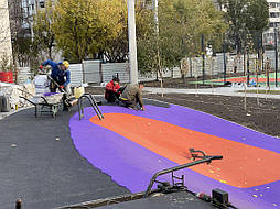Двухслойное покрытие для детской площадки. Харьков, ул. Саперная, 20 10