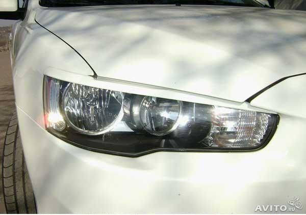 

Реснички Mitsubishi Lancer X передние, накладки на фары МитсубишиЛансер 10, Белый