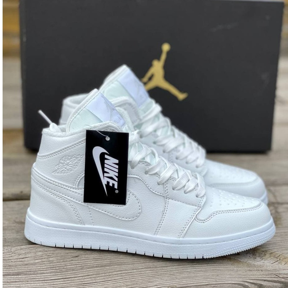 Кросівки жіночі зимові Nike Air Jordan White Fur білі на хутрі високі найк