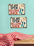 Декоративна металева табличка для бару We Are Open Welcome Back RESTEQ 20*30см. Металева вивіска для декору Мерлін Монро, фото 2
