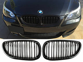 Решітка ноздрі BMW (БМВ) 5 series (E60, E61) 2004-2007 Глянець 2 ребра