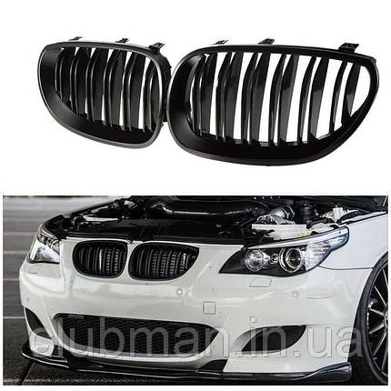 Решітка ноздрі BMW (БМВ) 5 series (E60, E61) 2004-2007 Матова 2 ребра, фото 1