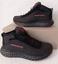 Чоловічі зимові шкіряні теплі кросівки Jordan чорні з червоним лого