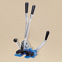 Комбінований пристрій для натягування й скріплення поліестерних, поліпропіленових, пластикових стрічок