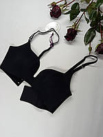 Красивий жіночій чорний гладенький бюстгальтер Lora Iris 8024