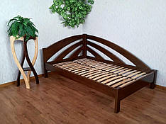 Напівторне дерев'яне ліжко для спальні кутове з масиву натурального дерева "Райдуга" від виробника 140х200, лісовий горіх