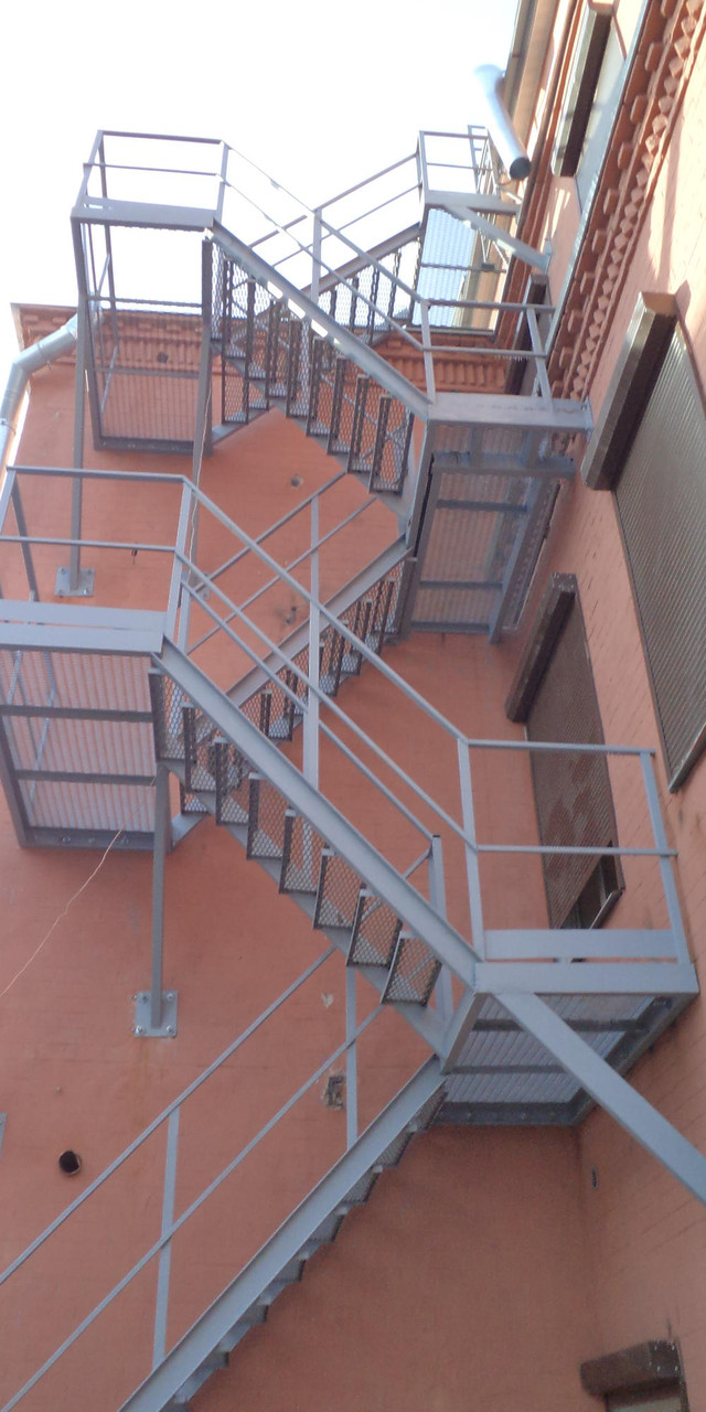 Драбина, використовувана пожежниками