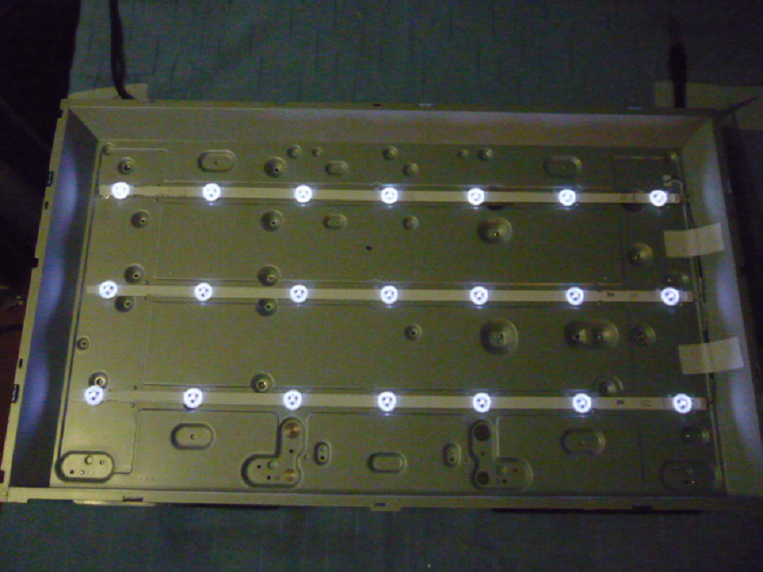 Світлодіодна LED-лінійка 32" V13 Rev0.0 1 B2 -Type (матриця LC320DUE-SFR1) Б/В
