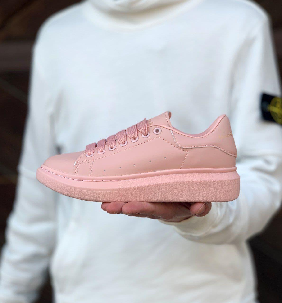 Кроси для дівчат Alexander McQueen Oversized Sneakers Pink. Кросівки Олександр Маквин рожевого кольору.