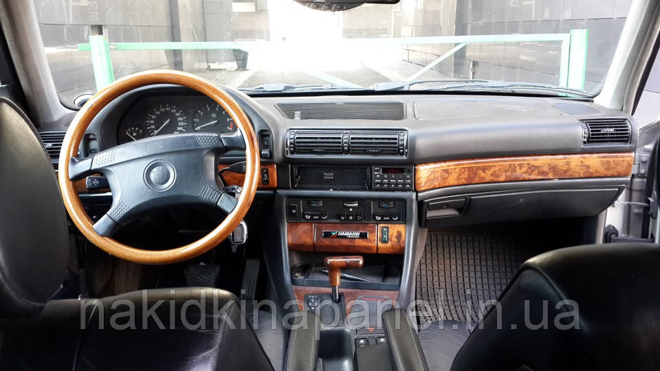 Накидка на панель приладів BMW E32 7 1986-1994 з хащами і рівна