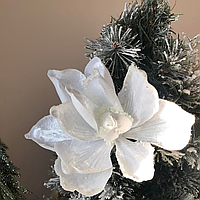 Декоративный цветок Камелия 22см на клипсе, цвет - белый