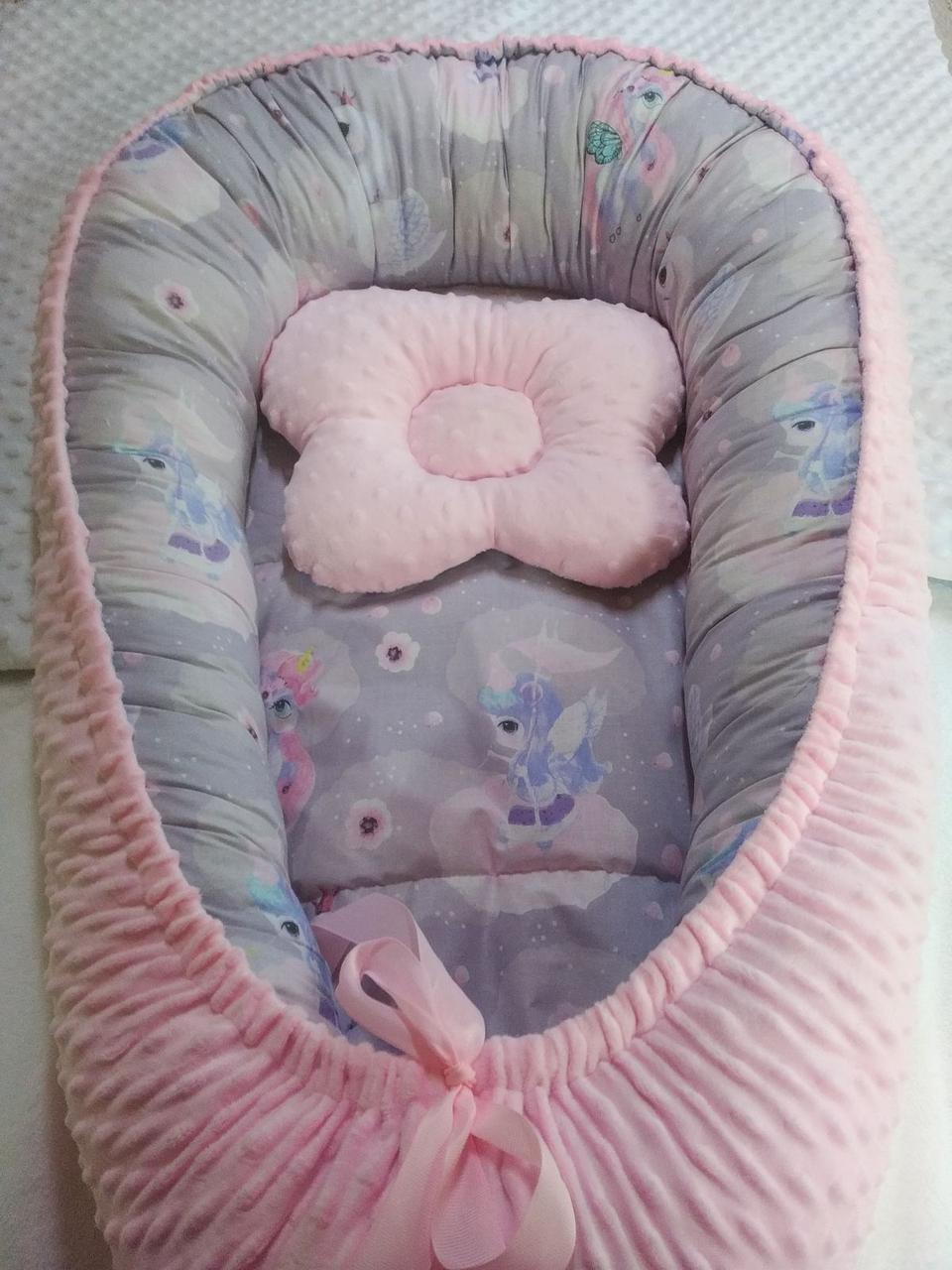Кокон ( позиционер , гнездышко) для новорожденных Розо - серый Единороги + подушечка ортопедическая плюш бязь - фото 1 - id-p1403947618