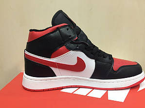 Зимові жіночі кросівки на хутрі Jordan 1 Retro Bred