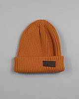 Вязаная оранжевая шапка