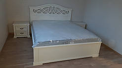 Дерев'яне ліжко Вікторія