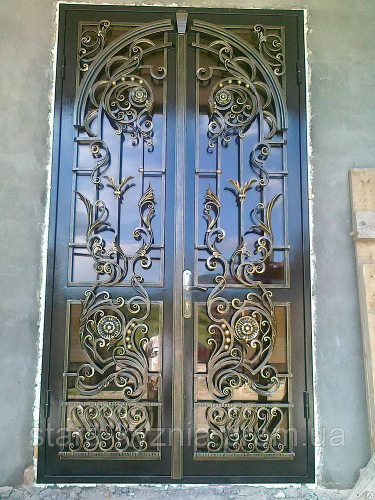 Красиві вхідні двері