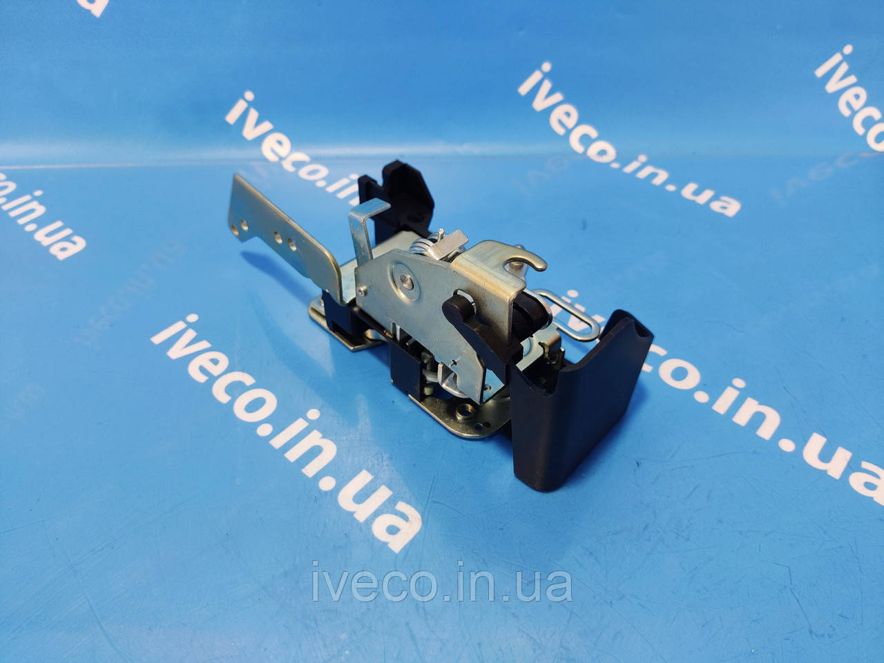 Замок дверей правий RVI Premium Midlum Kerax 5001858127