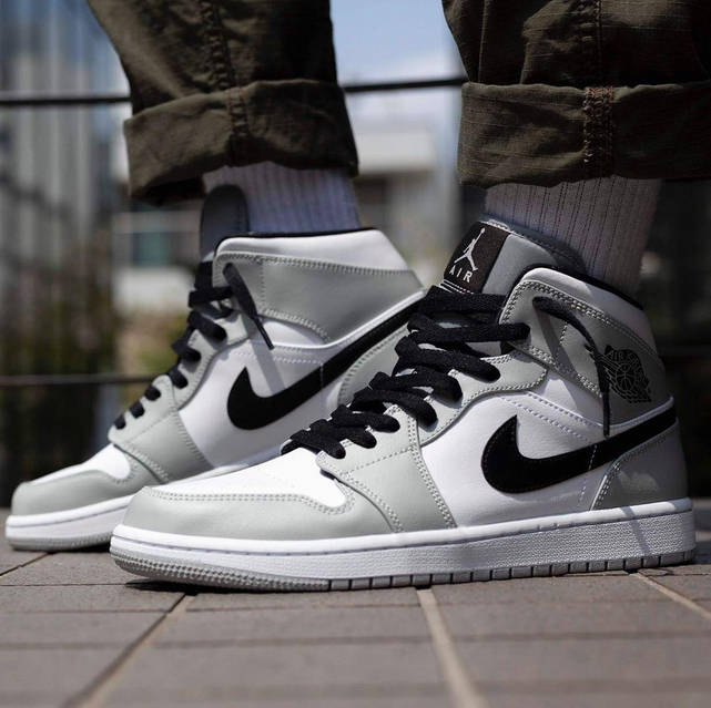Кроссовки Nike Air Jordan 1 Mid Light Smoke Grey (ID#1426670280), цена: 2600 ₴, купить на Prom.ua Кроссовки Nike Air Jordan 1 Mid Light Smoke Grey (ID#1426670280), цена: 2600 ₴, купить на Prom.ua