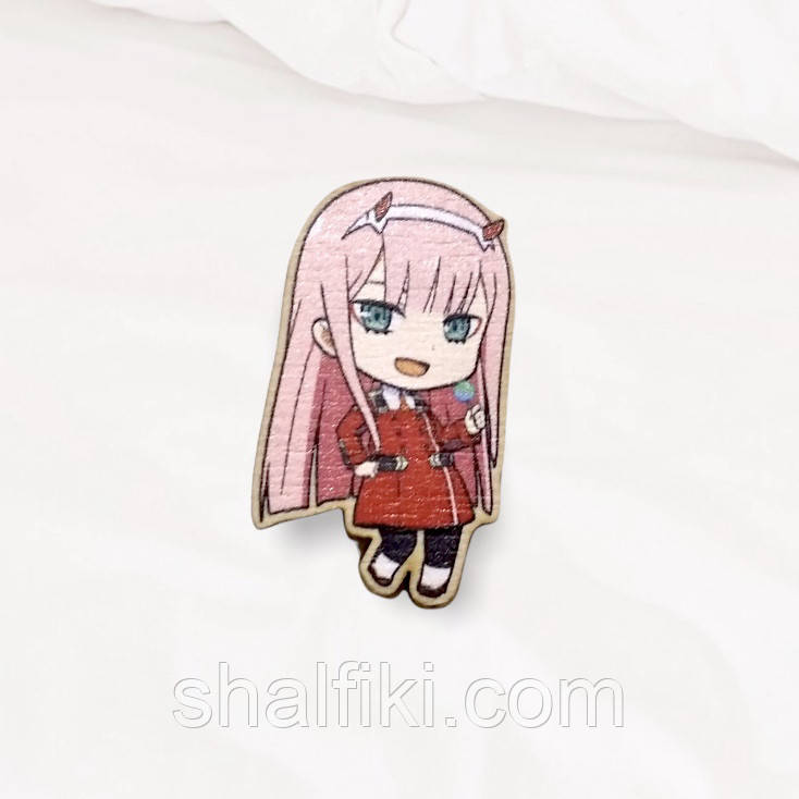 "Йота 002 стоїть (Коханий у Франксі / Darling in the FranXX)" брошка дерев'яна з уф-друком