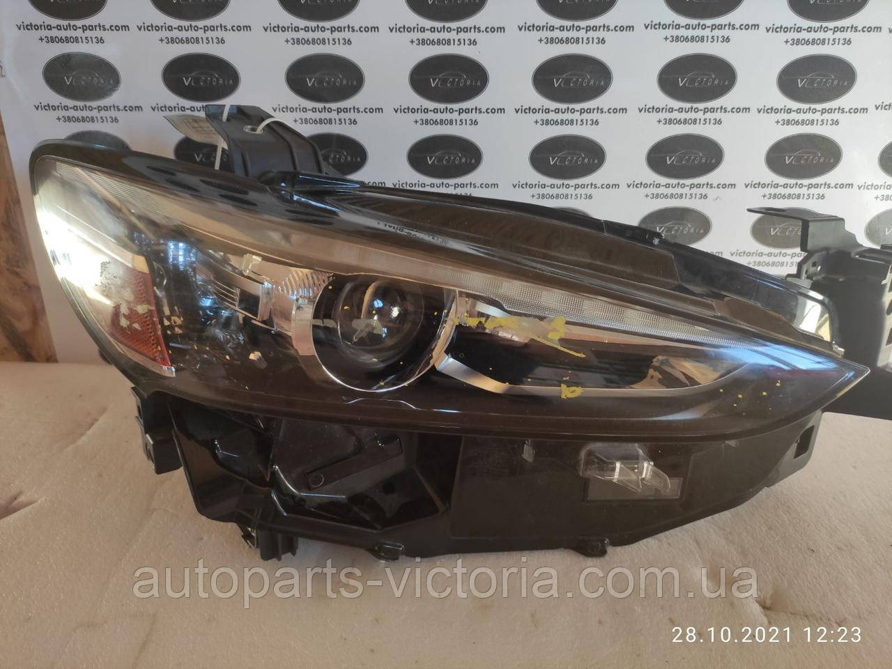 Фара Mazda 6 2018-2020 права LED