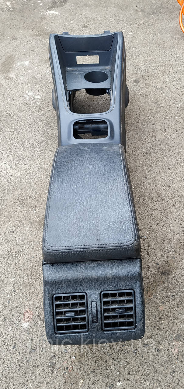 Підлокітник Рено Меган 3 б/в