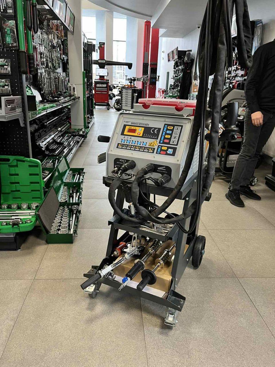 Споттер по алюмінію і сталі 220V, 2.5 A G. I. KRAFT GI12111 (зварювальний апарат, для рихтування металу)