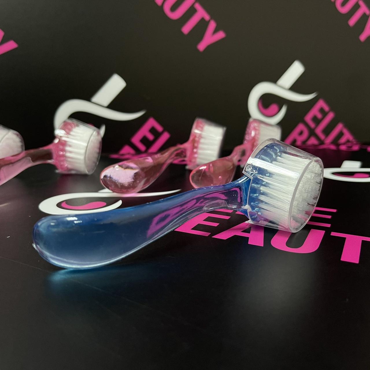 Щітка для видалення пилу з нігтів (кругла)