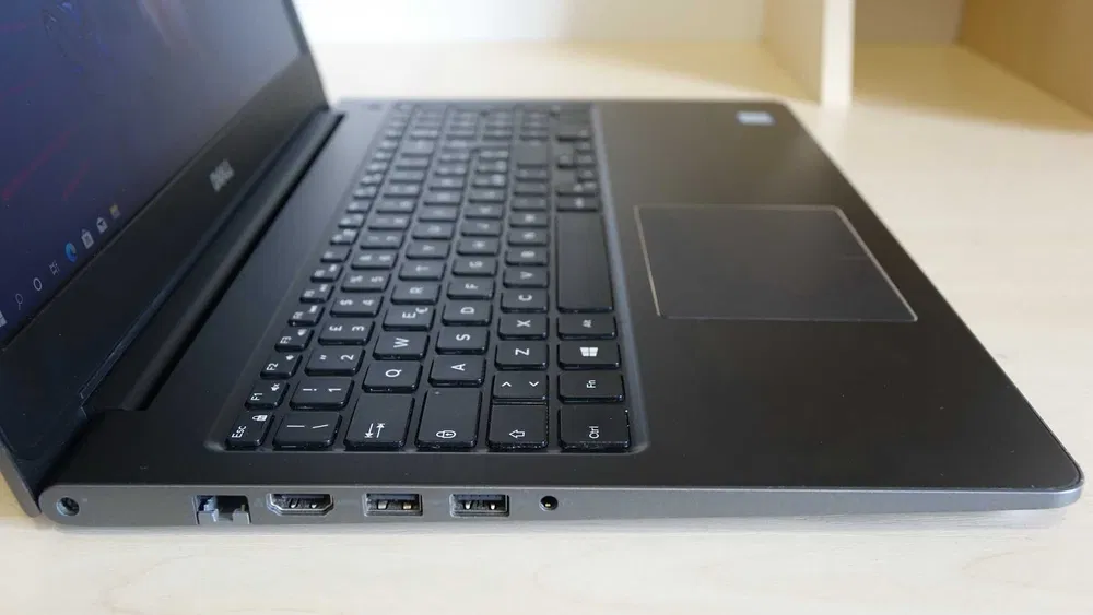 DELL VOSTRO 5568 Core i5-7200U ジャンク Vostro Win11/カメラ内蔵/中古/15.6型フルHD/ノートPC/高速