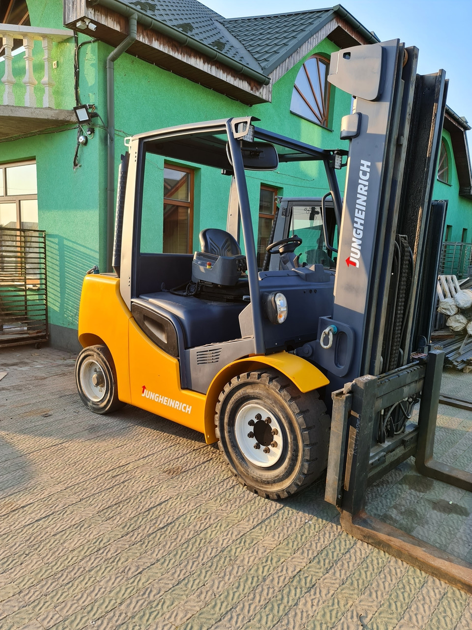 Вилковий навантажувач Jungheinrich Diesel 7.700 кг 2013