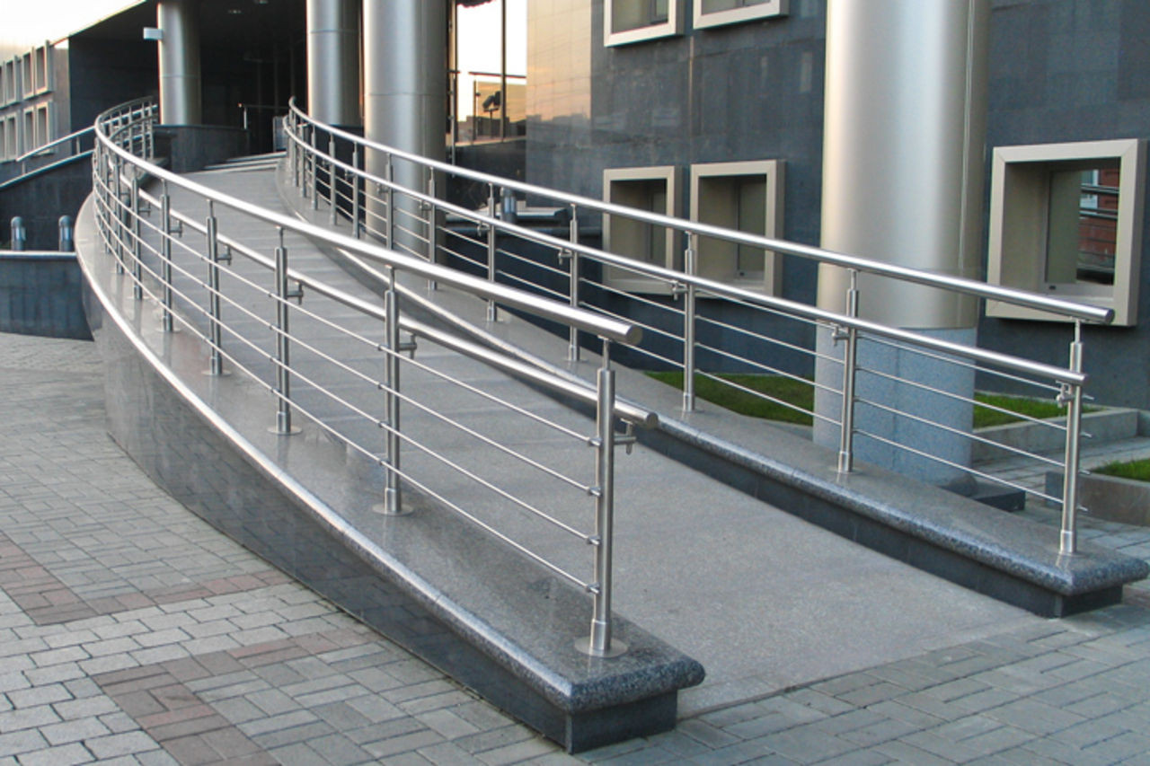 Пристінні поручні з неіржавкої сталі діаметром 32 мм