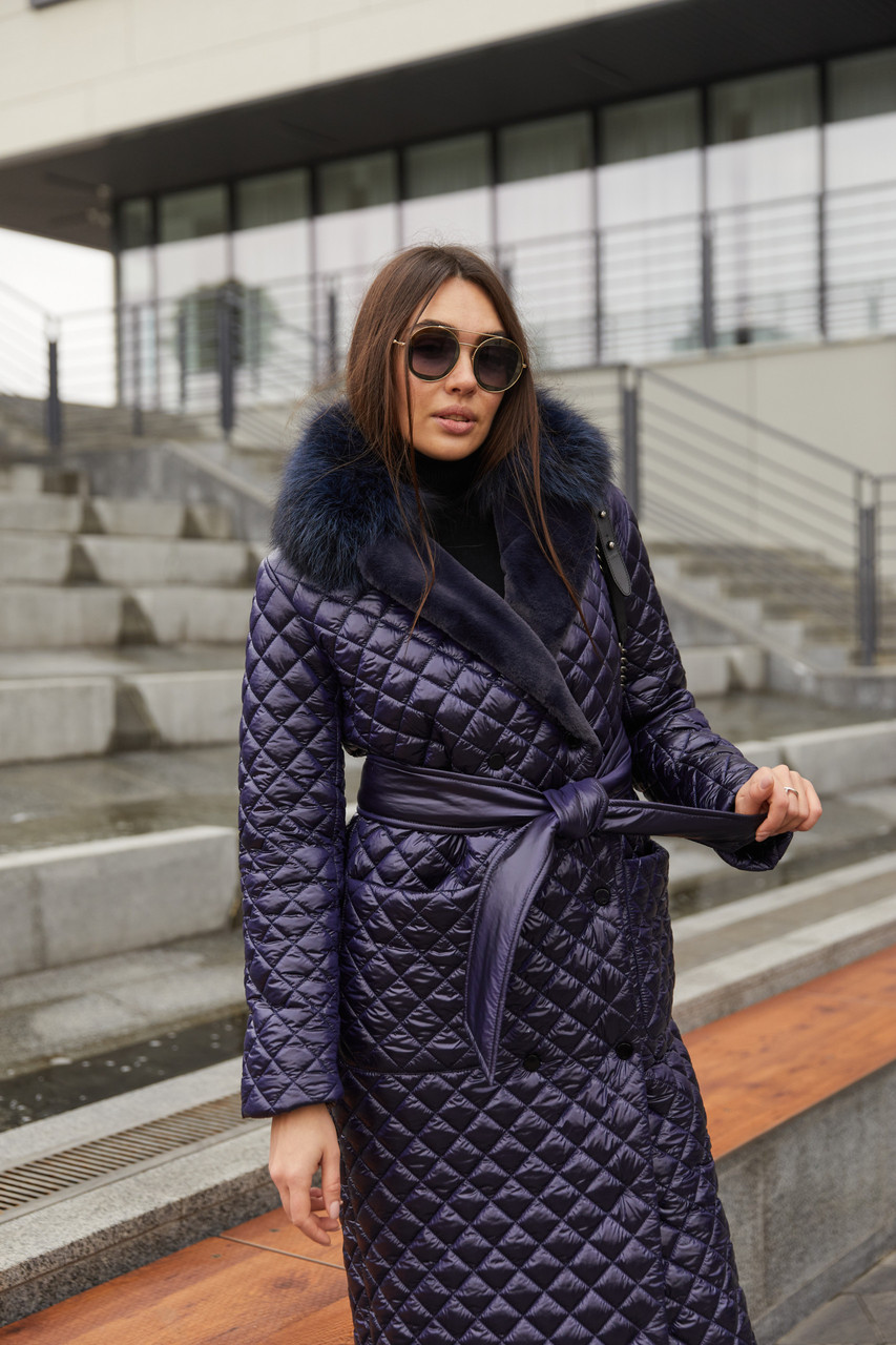 Модний жіночий зимовий стьобаний плащ з хутряним оздобленням, фото 1