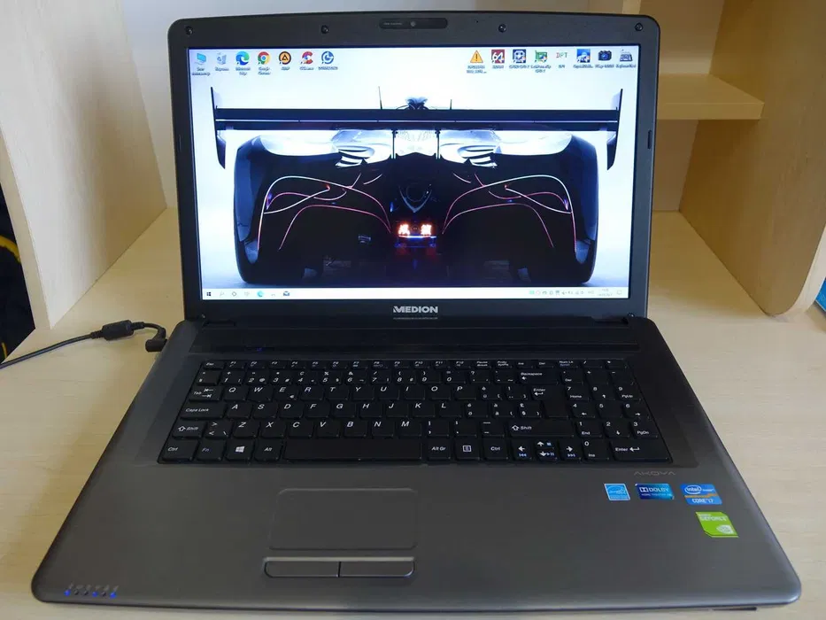 Потужний Ноутбук MEDION 17.3 i7-3632QM / 8gb / 1tb / SSD 128gb / GT 730M 2gb