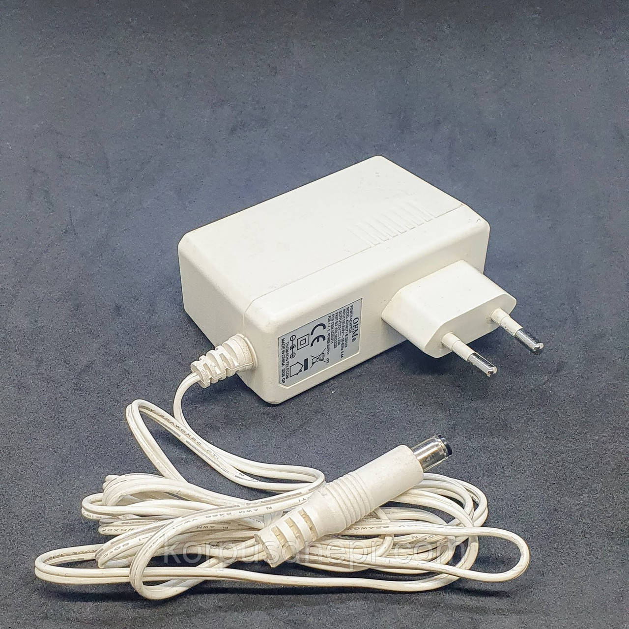Блок живлення імпульсний 22V/1,23A ADS0271-B